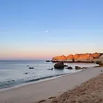Casa Papoila * 阿尔布费拉